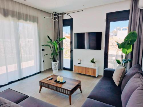 Azure Mirage Home Adults Only Private Seaside Villa w Garden and Parking