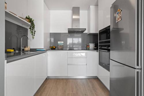 Modern 3BR Apartment Near the Beach- Le Mirage in Cancelada