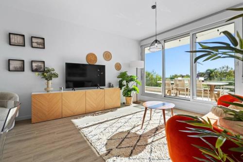 Modern 3BR Apartment Near the Beach- Le Mirage in Cancelada