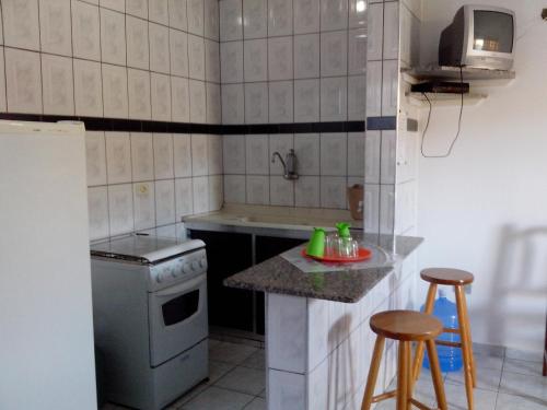 Dapur atau dapur kecil di Apartamentos Águia Azul