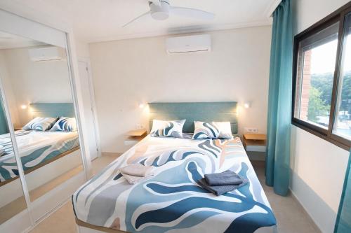 Céntrico apartamento cozy con piscina y parking
