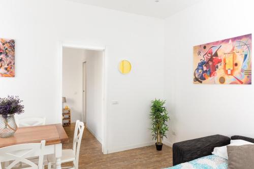 ArtStay Exclusive Apt Near Train Metro, Parking