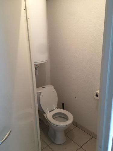 Appartement T1 avec terrasse au calme 4ème étage sur 4