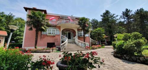 Apartment Villa Zizi