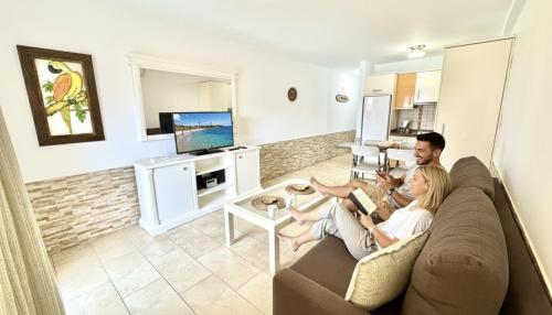 Heated Pool Royal Gardens by Deihu Experiences