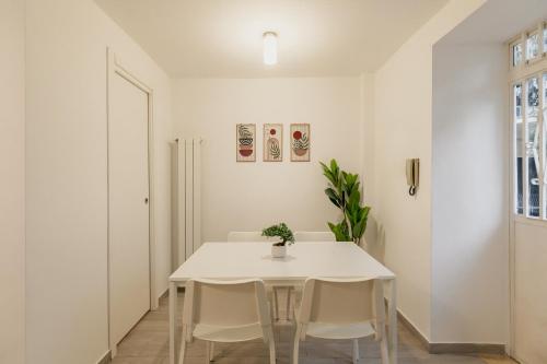 Duplex Trastevere with Courtyard