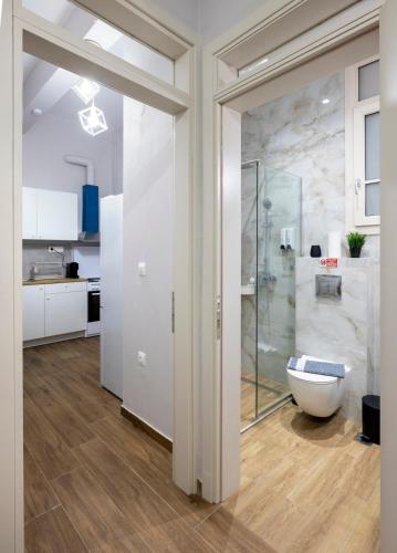 Ванная комната в AD Neoclassical Boutique 2BR Apartment