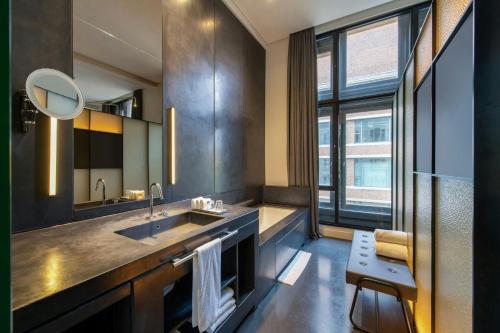 Køkken eller tekøkken på W Amsterdam