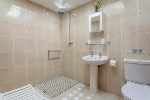 a bathroom with a toilet and a sink at 2 Bed in Insch oc-t30986 in Colpy