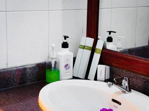 Bilik mandi di VPlus Siem Reap