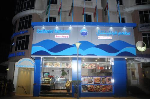 Supermarket nebo jiné obchody v  aparthotelu nebo okolí