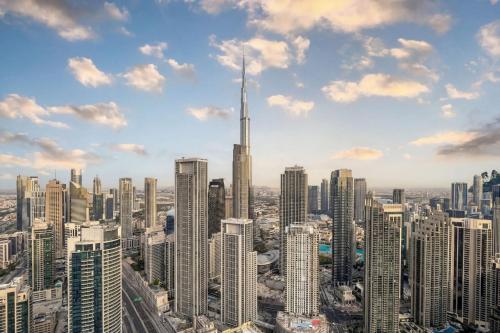 Paramount 59th Floor , Burj View Infinity Pool
