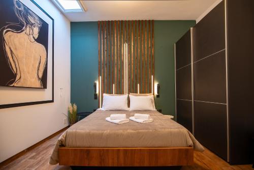 Moulin Rouge Apartments