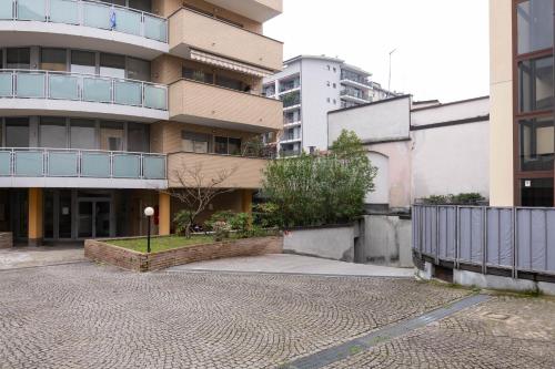 Elegant one bedroom apartment Bocconi