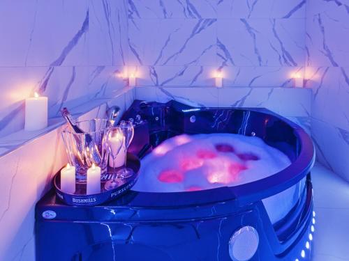 Jacuzzi LoveAparts Marki Romantic Getaway