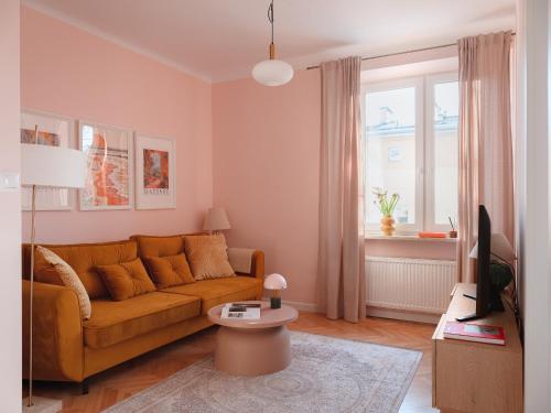 Modern 1BR Apartment near PGE Narodowy by Noclegi Renters