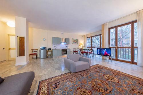 City Stay - Spacious and bright apartment, elegant area