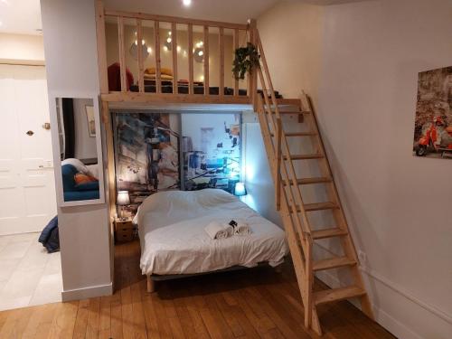 Cozy, fully renovated, ideally located