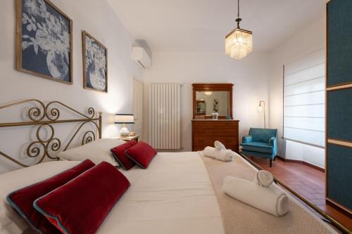 Via del Corno, 1 - Paola Apt - Elegant apartment with elevator