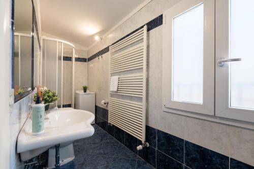 Via del Corno, 1 - Paola Apt - Elegant apartment with elevator