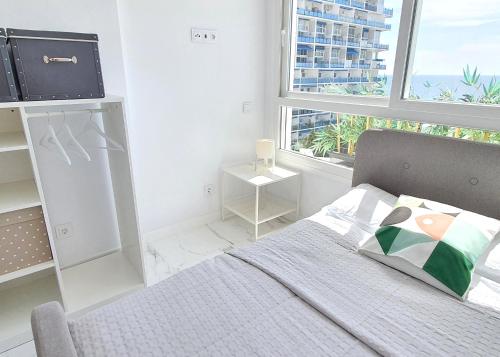 SKOL 645. Exclusive Three Bedrooms Apartment with Sea Views
