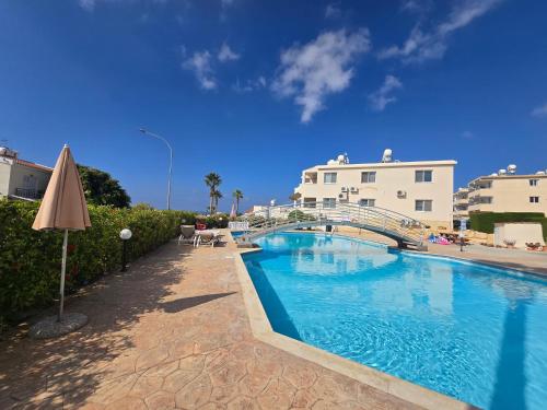 Beautiful Townhouse in Peyia Paradise