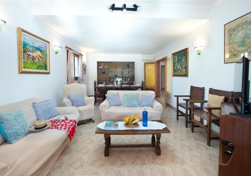 Owl Booking Villa Guillermo - Rustic Stay