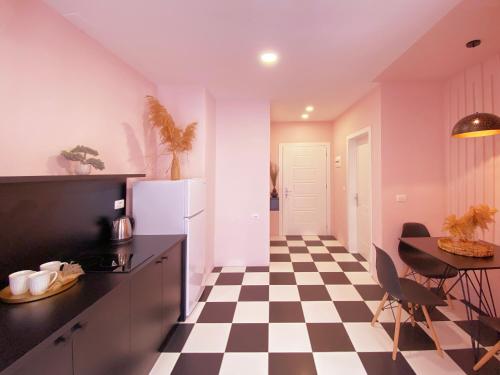 DELUXE FAMILY- Elegant Apartment