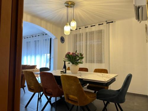 Φωτογραφία από το άλμπουμ του Maison Cosy Confortable σε Prades