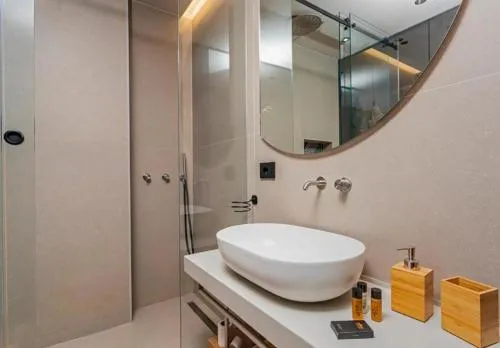 ZOE LUXURY SUITES photo 46