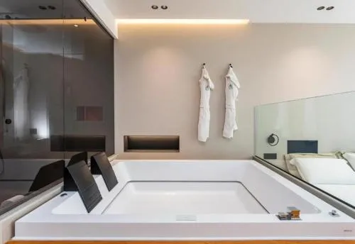 ZOE LUXURY SUITES photo 68