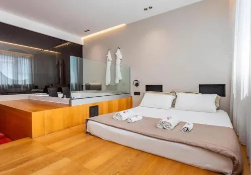 ZOE LUXURY SUITES photo 65
