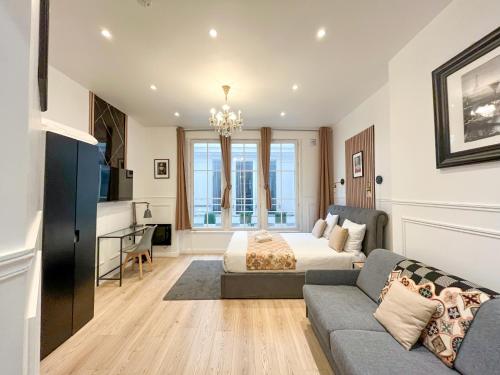 Urban Flat 55 - ATELIER MARILYN MONROE