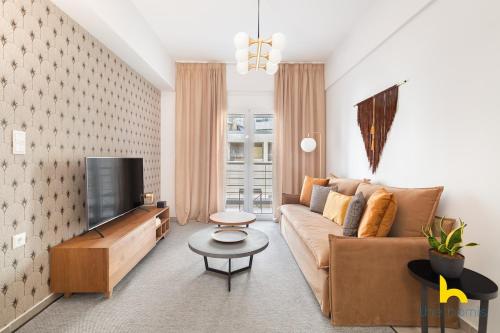 Modern 1-BDR Apt Near Acropolis With Sunny Balcony