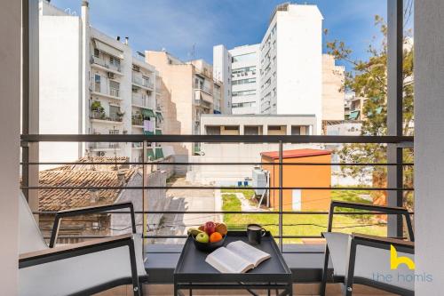 Modern 1-BDR Apt Near Acropolis With Sunny Balcony