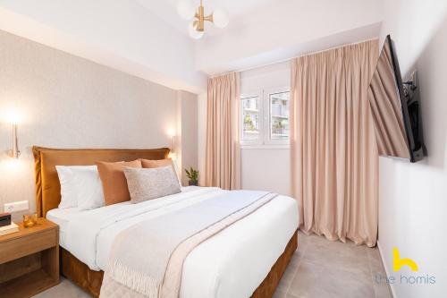 Modern 1-BDR Apt Near Acropolis With Sunny Balcony