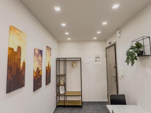 Athenian Hideaway - Spa Tub and Walk to Metro
