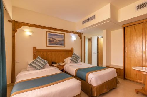 Hurghada Long Beach Resort — Photo of the whole room