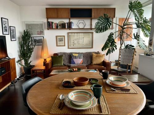 Gallery image of Stylish Room at London Fields Amazing City View in London