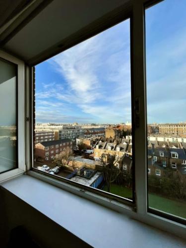 Gallery image of Stylish Room at London Fields Amazing City View in London