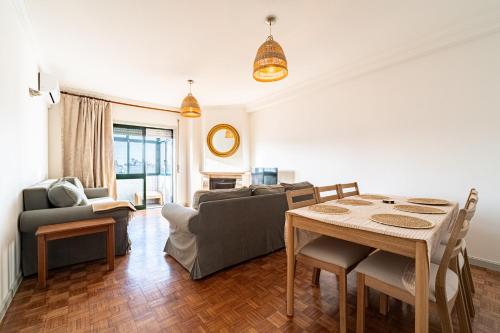 Top-floor Matosinhos 2BR Terrace