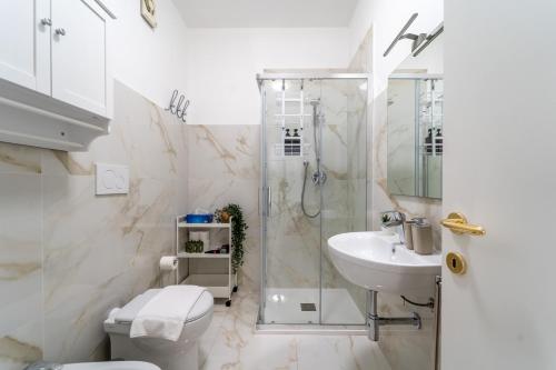 OurJoy & SkyJoy condo units - Via M Gioia, 47 - Strong WiFi, private parking, Central Station, Milan