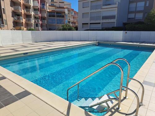 Le Pharo, Studio centre Port, 800m de la plage, clim mobile