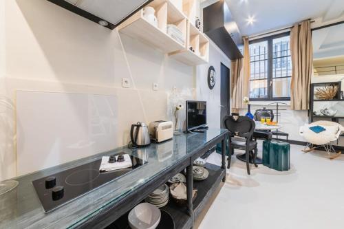 Studio refait a neuf a montorgueil - Paris 2