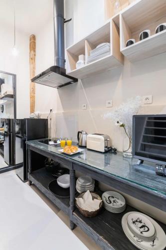 Studio refait a neuf a montorgueil - Paris 2