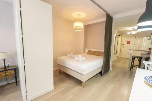 Bright loft city centre by United Renters