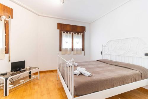 Amplio apartamento junto a la Basílica del Pilar by CABANA Rentals