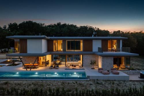 Villa bOx in Central Istria for 14 persons with wellness, 54 m2 heated pool, & kids playground