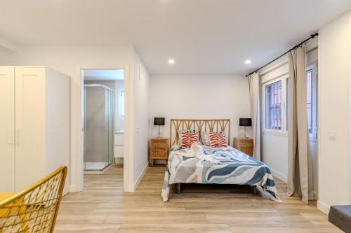 Bright and Fantastic Studio - Apartment Embajadores A