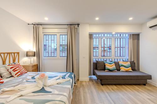 Bright and Fantastic Studio - Apartment Embajadores A